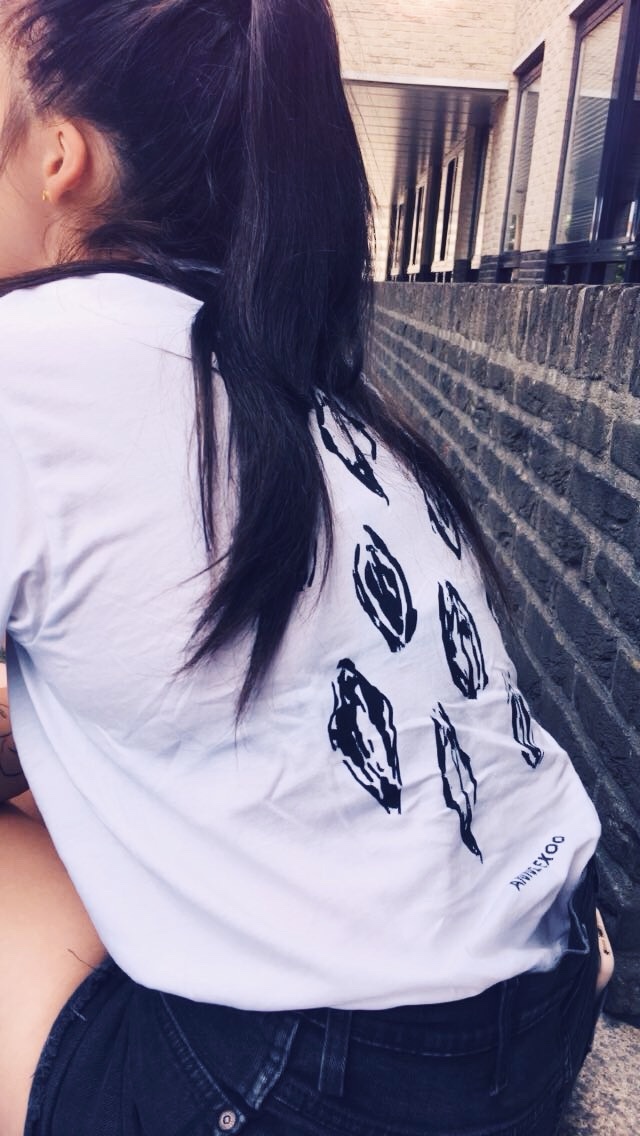 Wit vulva shirt
